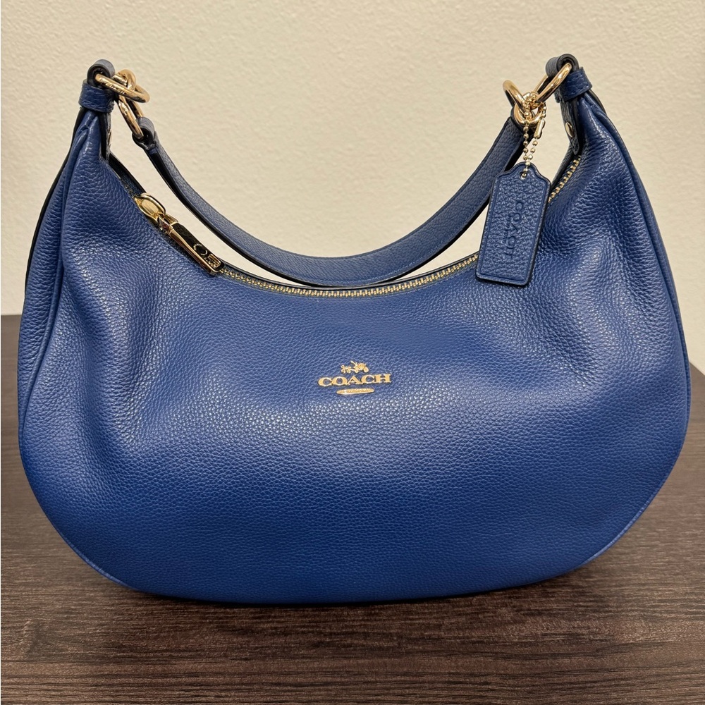 Coach East/West Harley Two-Way Hobo F38250 EUC